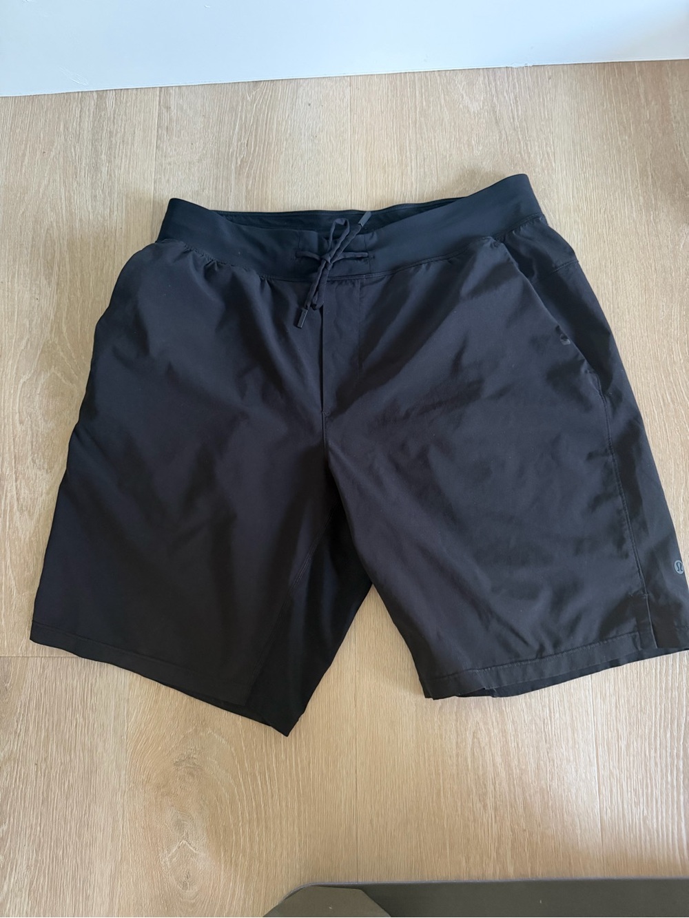 Men’s Lululemon Black Athletic Drawstring Shorts